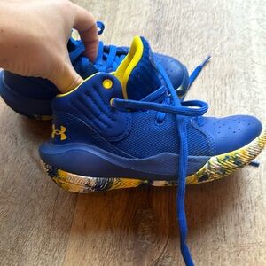 Boys Basketball Shoes